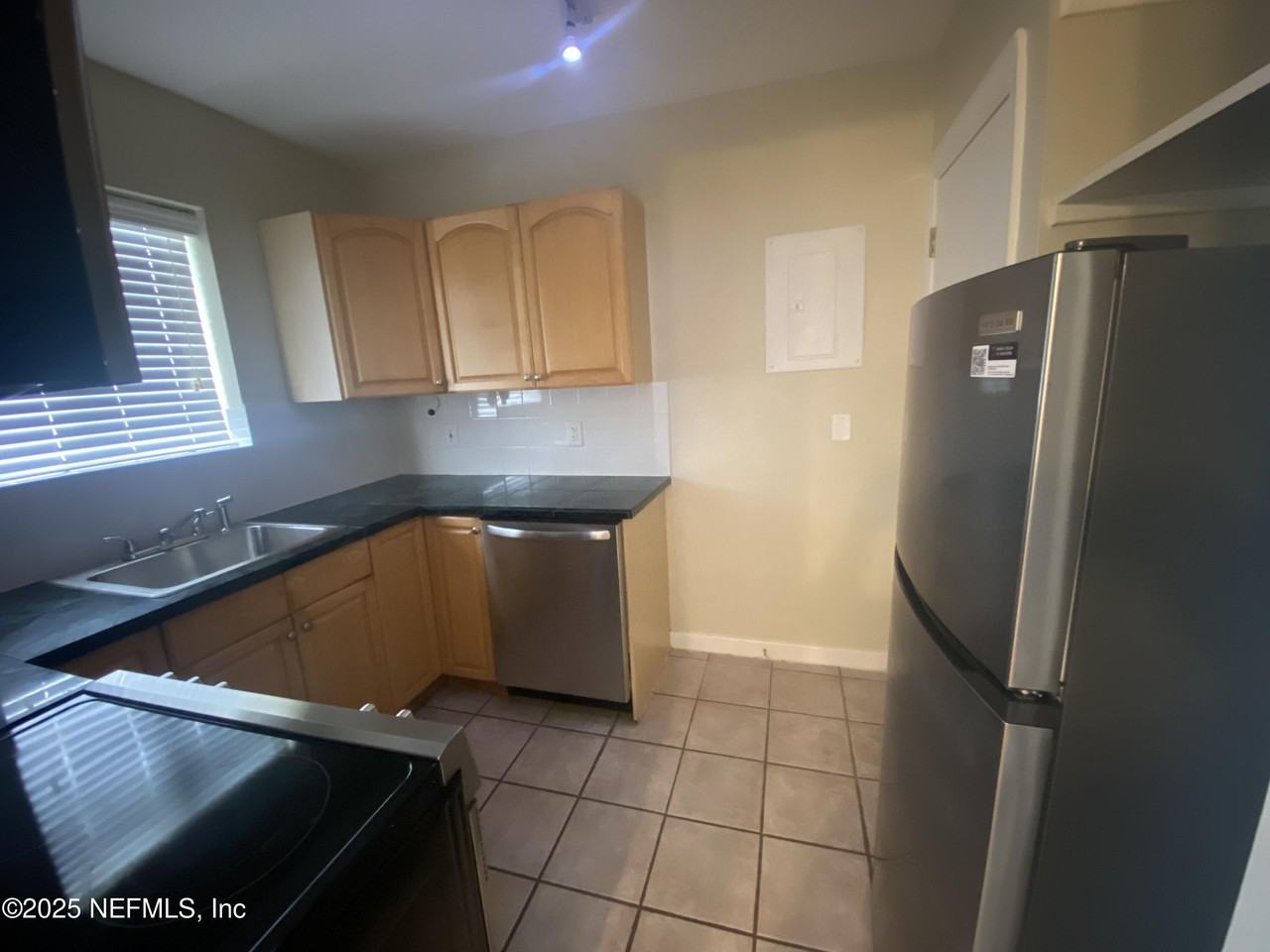 2159 Riverside Avenue #7 - Photo 7 of 15