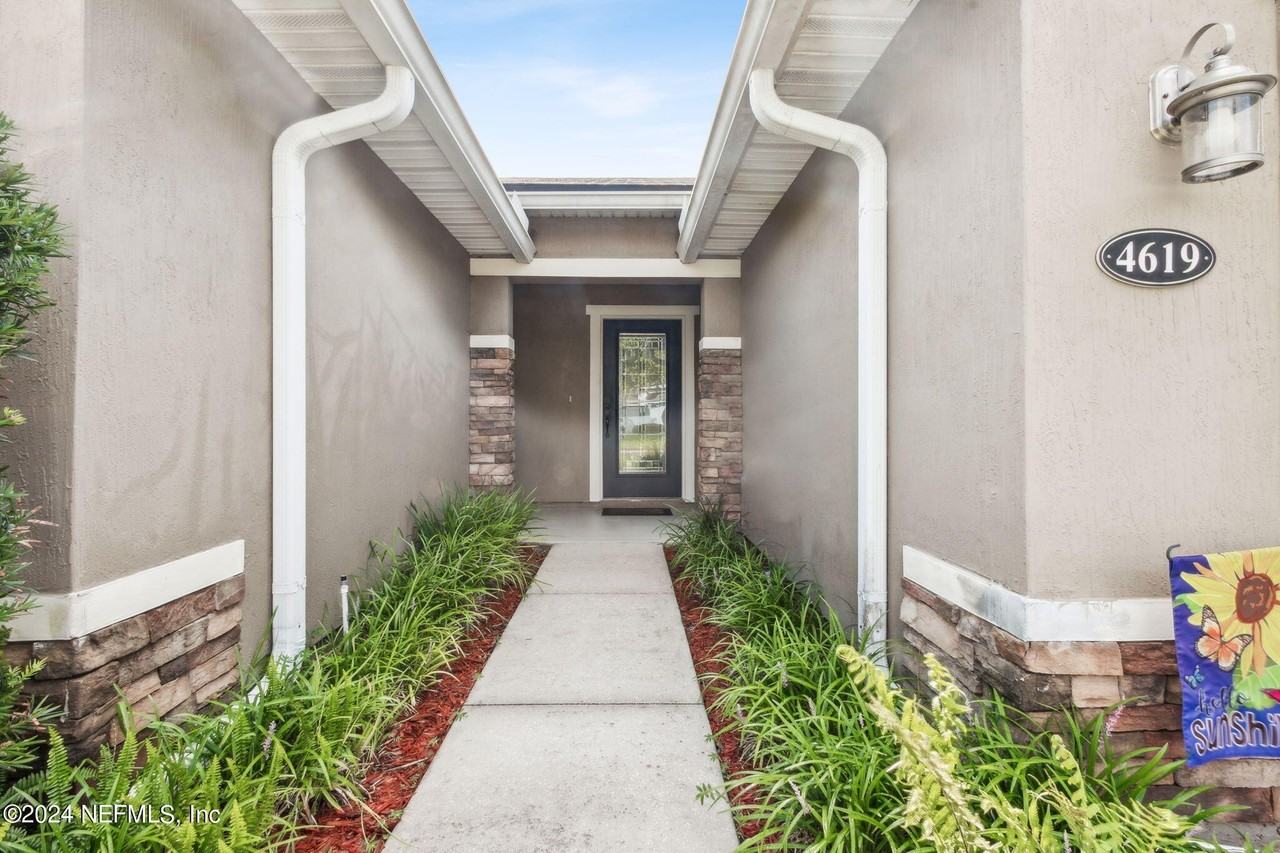 4619 Pine Lake Dr - Photo 4 of 43