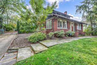 22400 S Woodland Rd - Photo 1 of 1