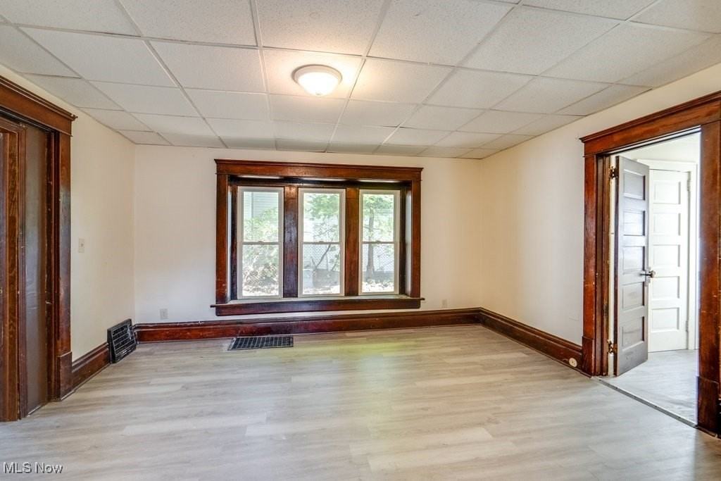 485 Allyn St - Photo 2 of 30