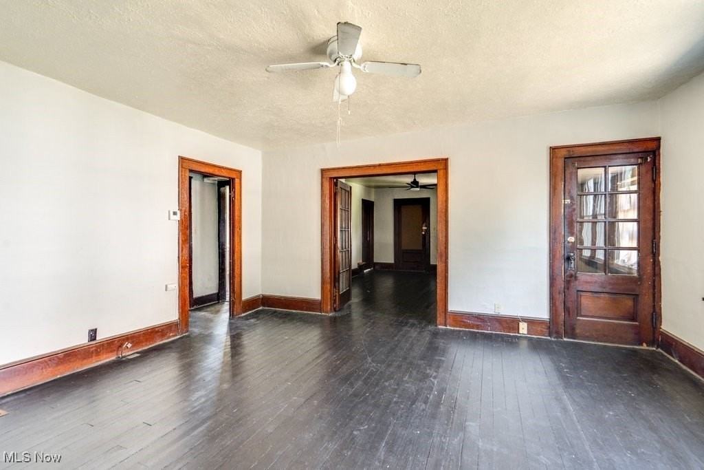 491 Allyn Street - Photo 5 of 14