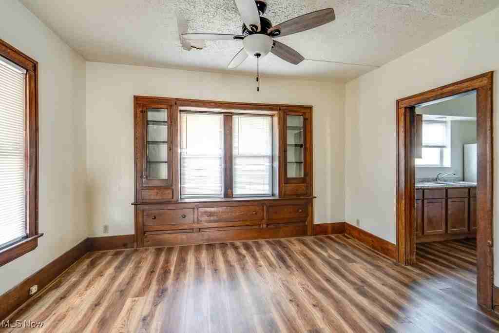 309 Power St - Photo 7 of 19