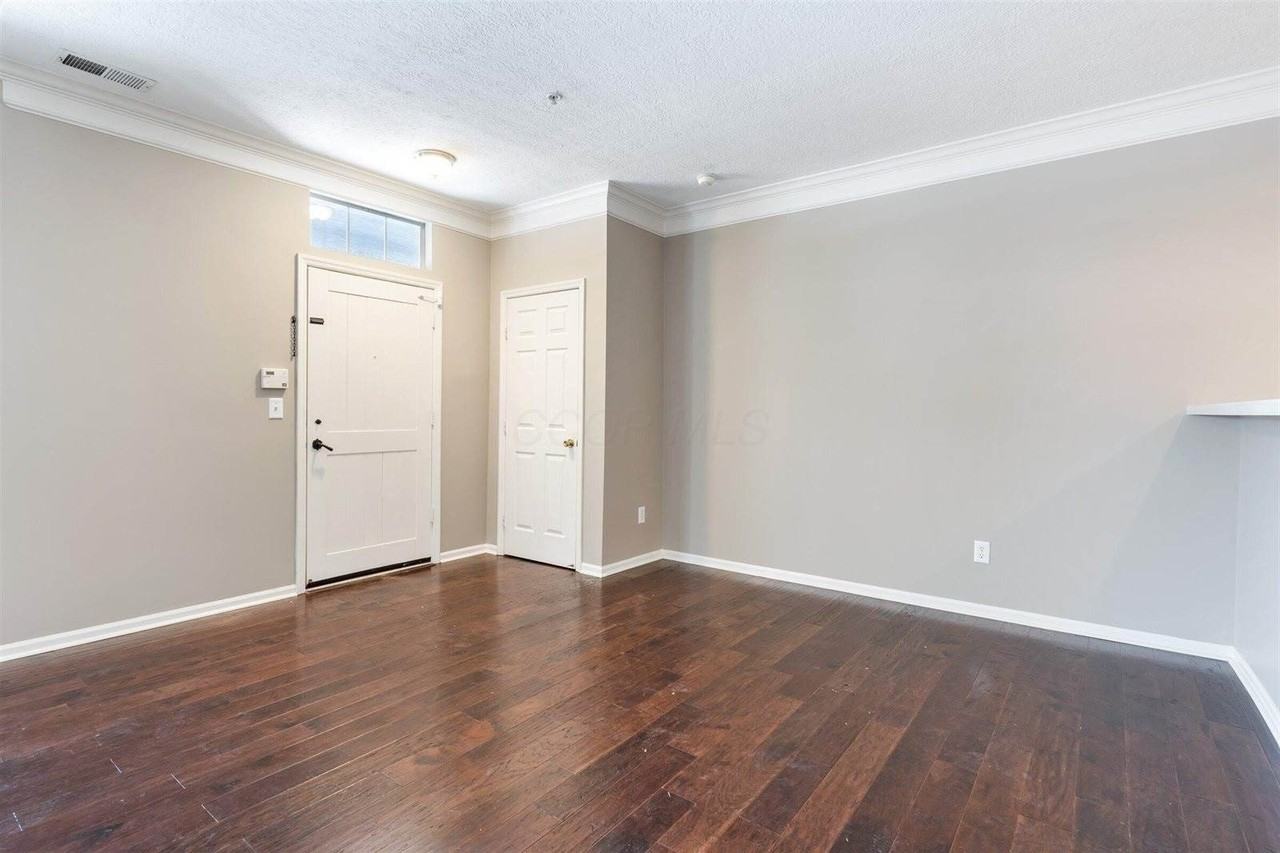 6021 Craughwell Ln - Photo 6 of 30