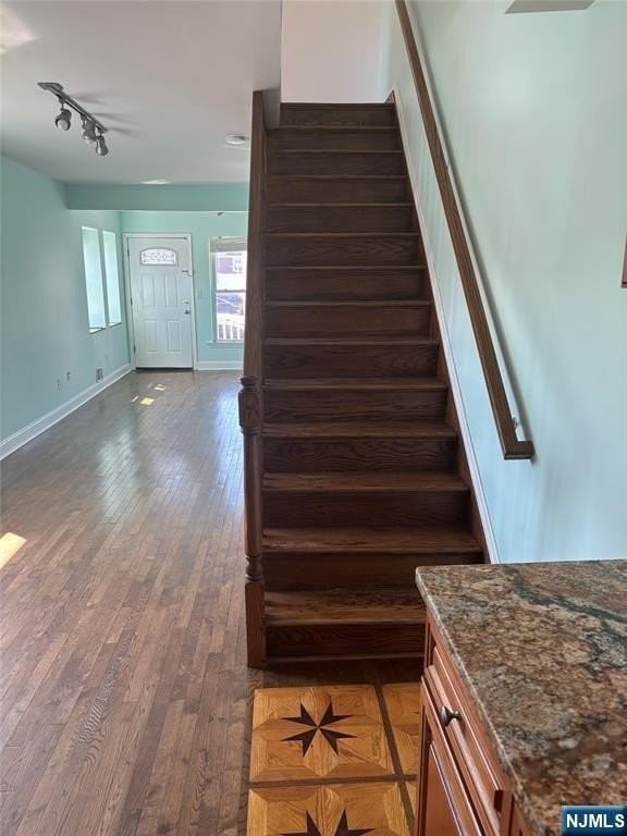 939 Meacham Ave - Photo 6 of 10