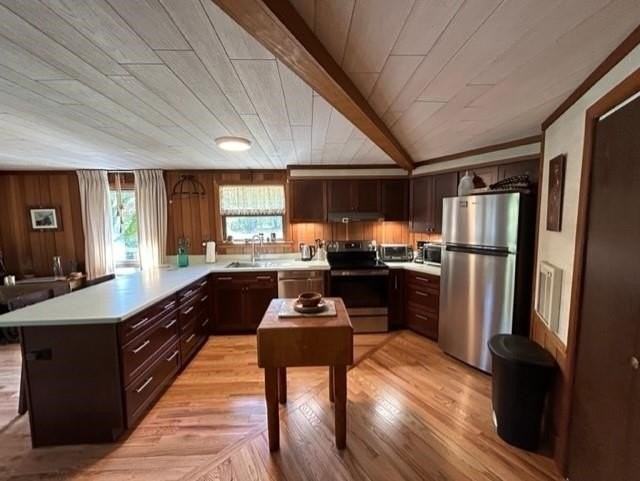 590 Center Rd - Photo 3 of 22