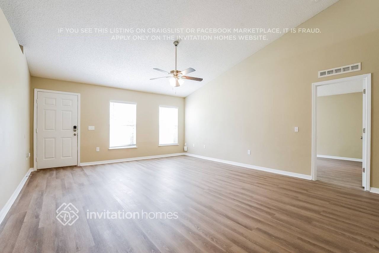 2891 Ruxton Dr - Photo 3 of 17