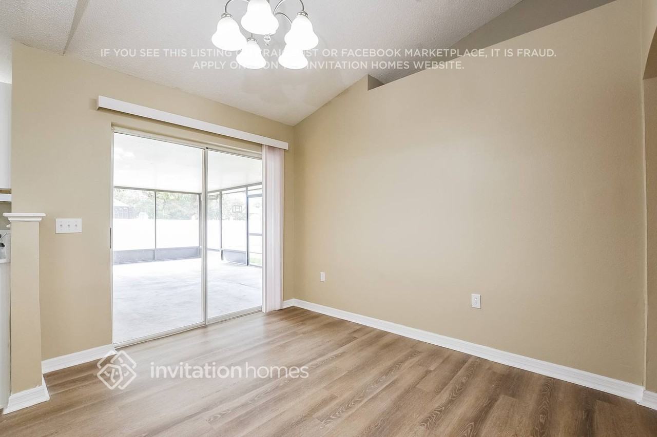 2891 Ruxton Dr - Photo 6 of 17