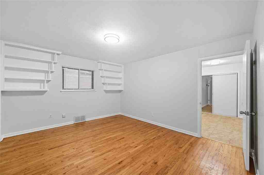 3512 Park Ridge Boulevard - Photo 6 of 16