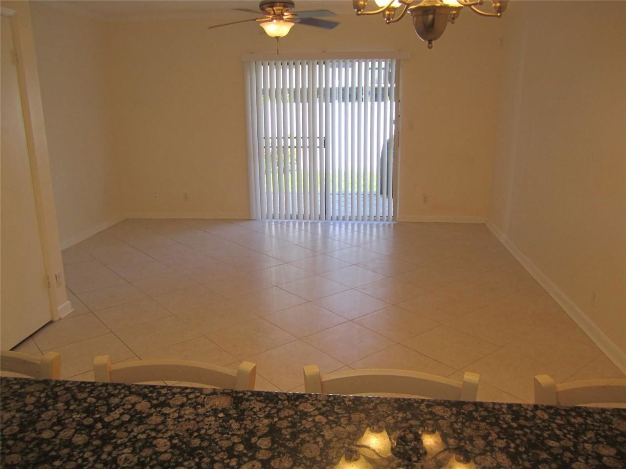 2859 Ne 15th St #2859A - Photo 4 of 8