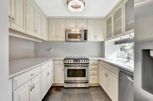 884 Se 19th Ave #884A - Photo 1 of 1