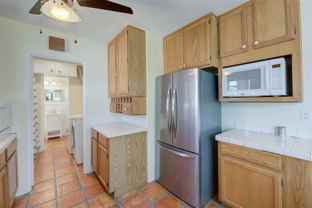 805 Ne 40th St #1A - Photo 1 of 1