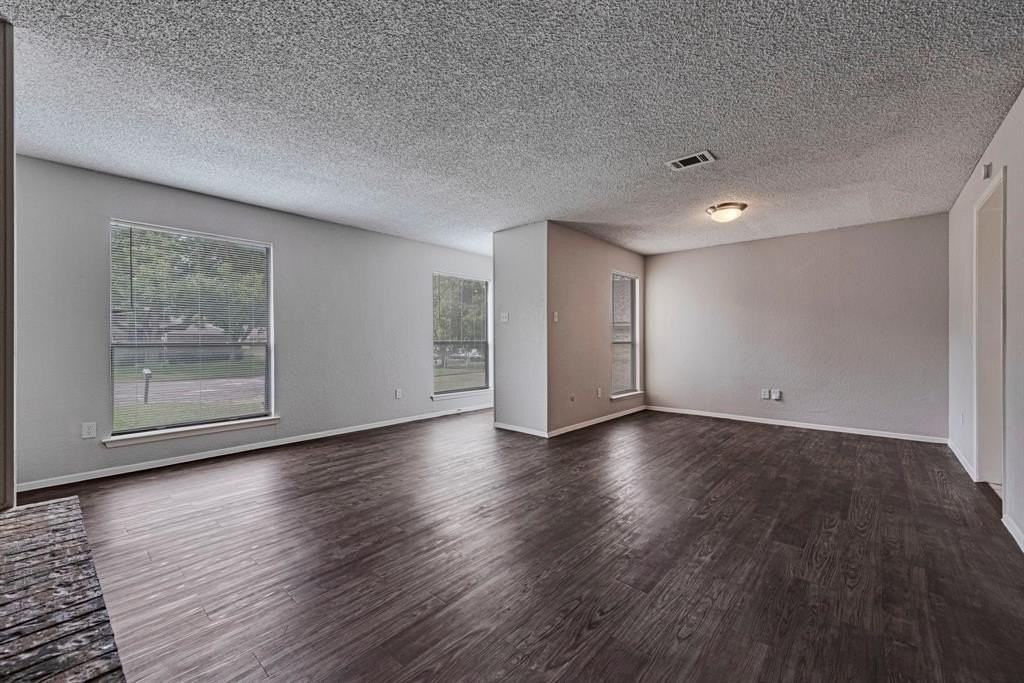 1803 Ridgebrook Dr - Photo 6 of 26