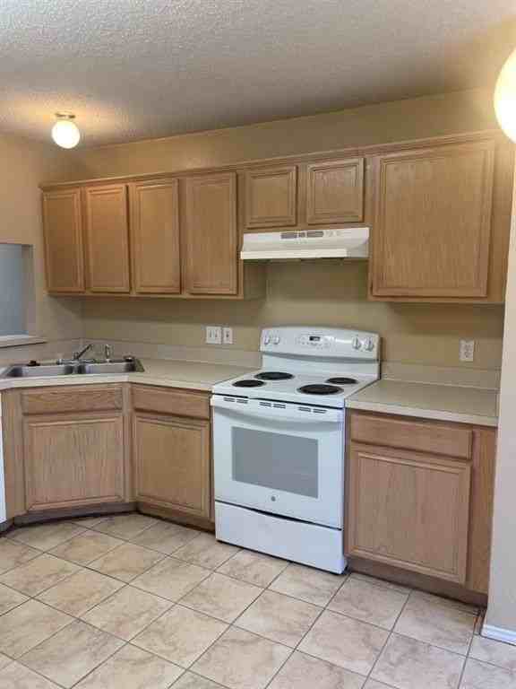 7009 Snowivy Court - Photo 4 of 7