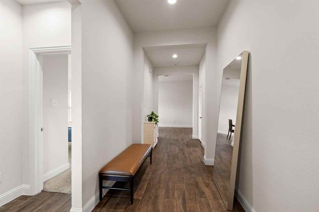 5725 Broad Bay Ln - Photo 6 of 30