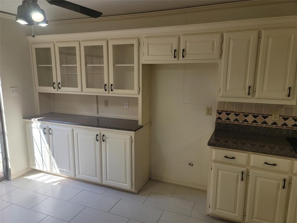 5719 Encore Dr - Photo 3 of 21