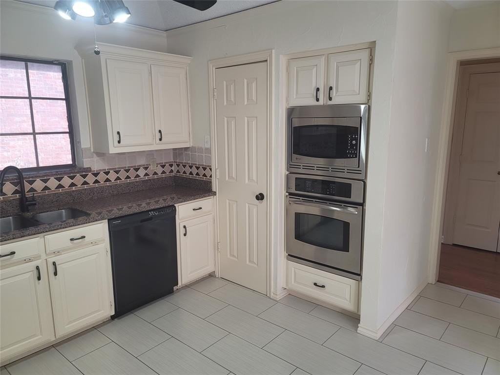 5719 Encore Dr - Photo 4 of 21