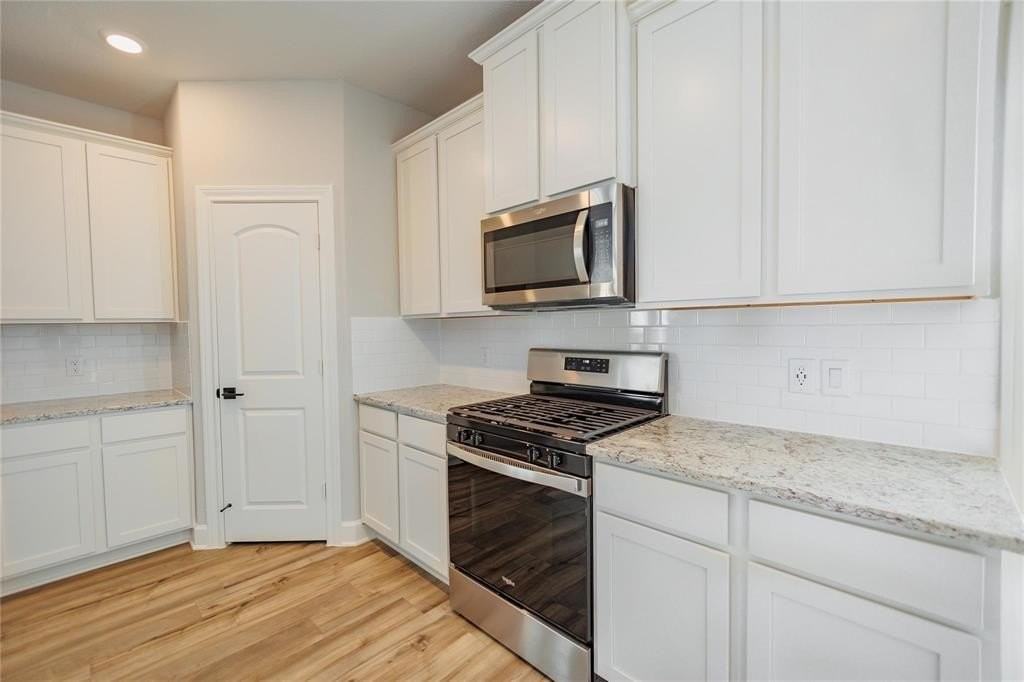 613 Harbor Oaks Dr - Photo 5 of 25