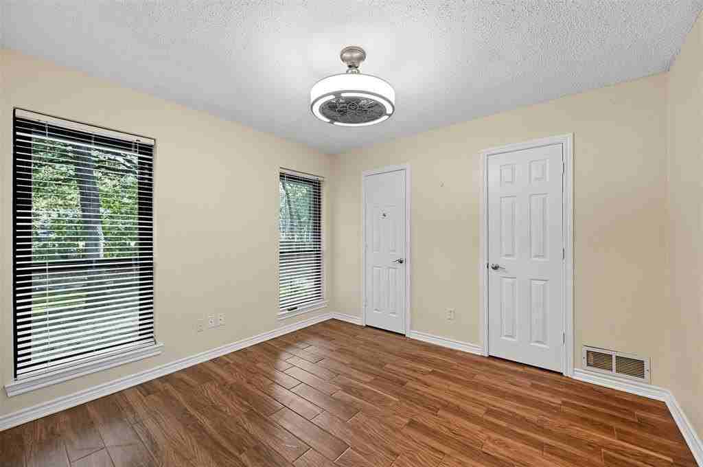 1520 Bellechase Dr - Photo 7 of 18