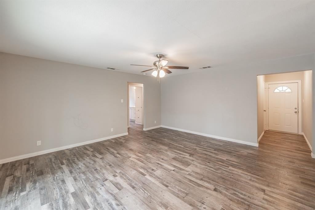 5753 Saramac Dr - Photo 4 of 36