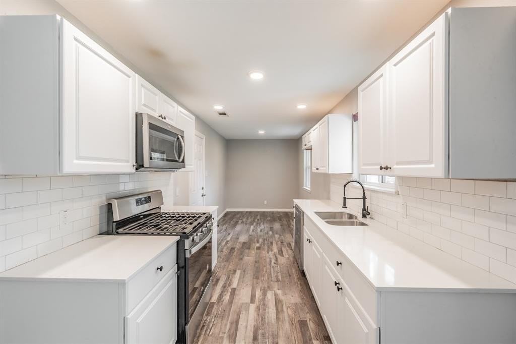 5753 Saramac Dr - Photo 7 of 36