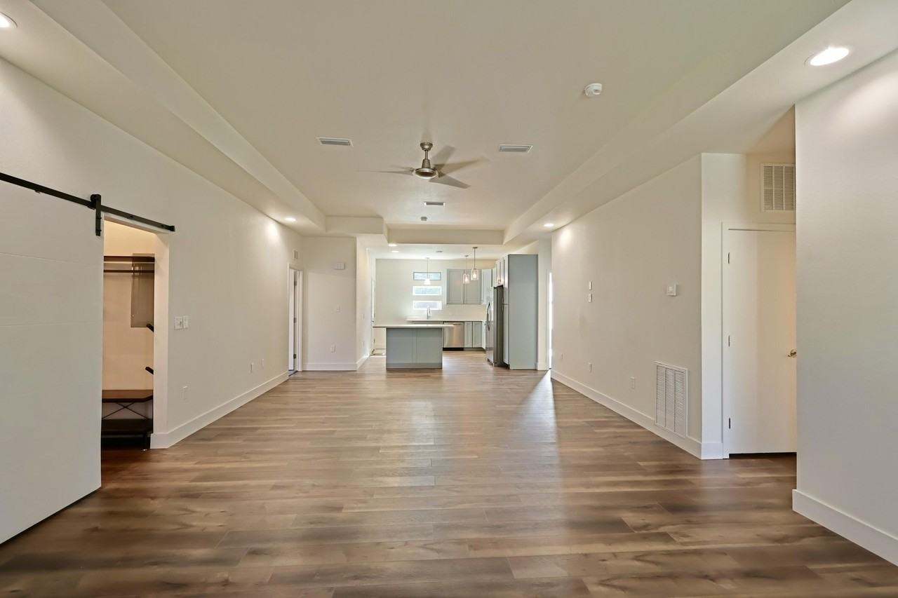 7580 E Bay Blvd - Photo 2 of 21