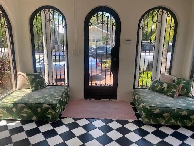 1220 Se 2nd St - Photo 4 of 35