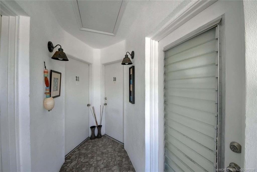 68 Yacht Club Dr Apt 20 #20 - Photo 4 of 28