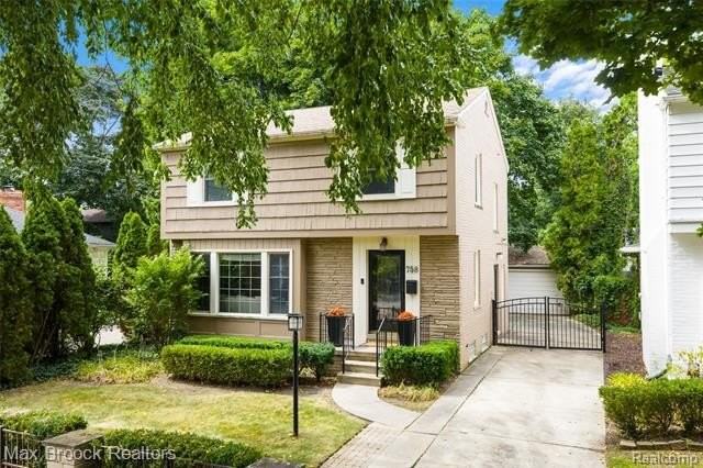 758 Chester St - Photo 2 of 24