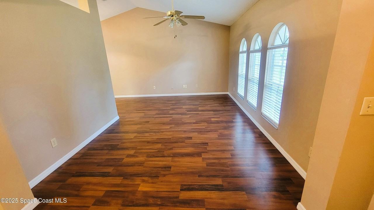 2342 Appalachian Dr - Photo 5 of 32