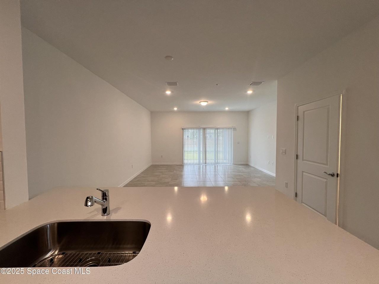 5129 Inspire Ln - Photo 5 of 22