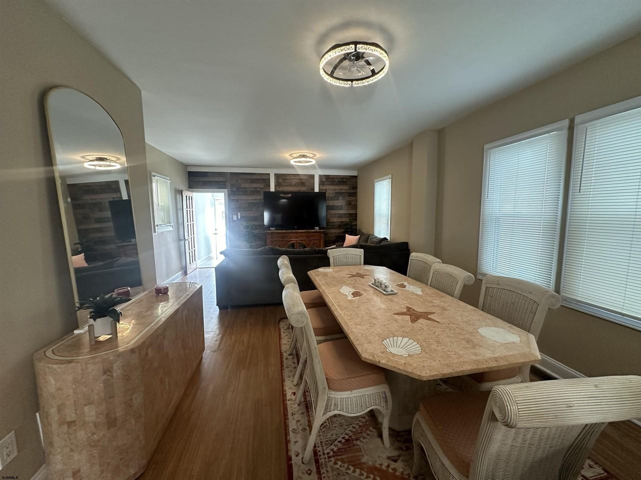 14 S Washington Ave - Photo 5 of 18