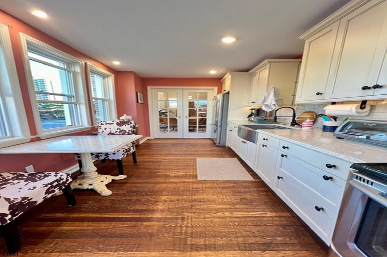 5003 Atlantic Ave - Photo 6 of 17