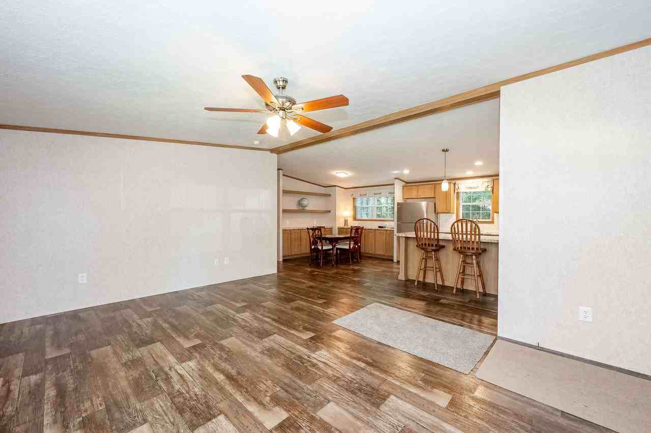 53 Sargents Ln - Photo 4 of 41