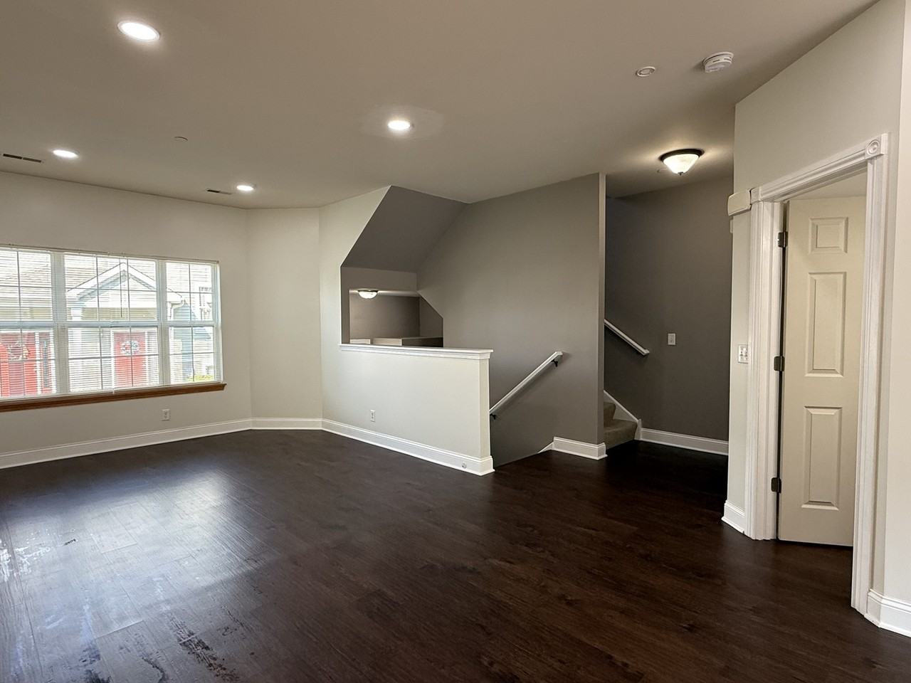 1392 Carolyn Ct - Photo 2 of 23