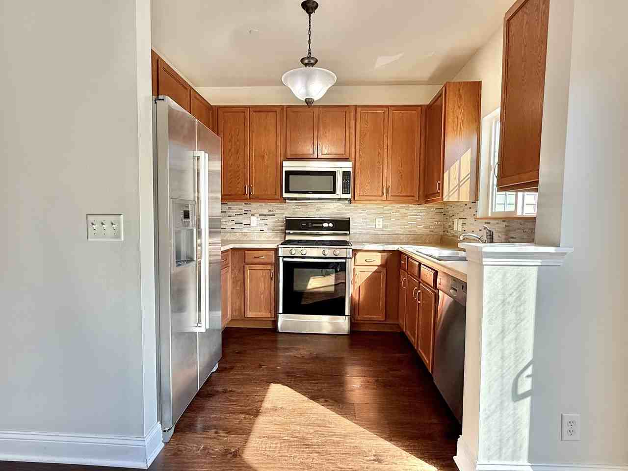 1392 Carolyn Ct - Photo 4 of 23