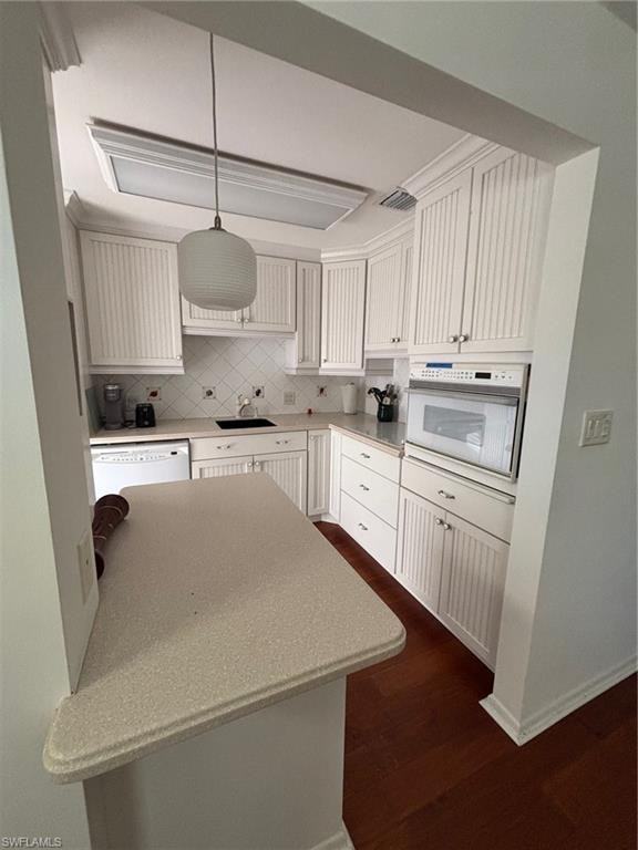 546 Broad Ave S - Photo 7 of 11