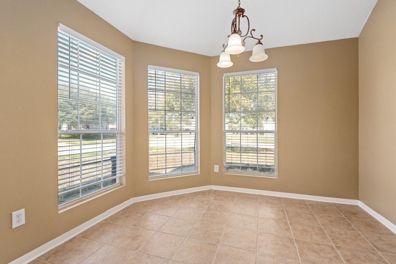 1143 Northgate Springs Dr - Photo 6 of 18