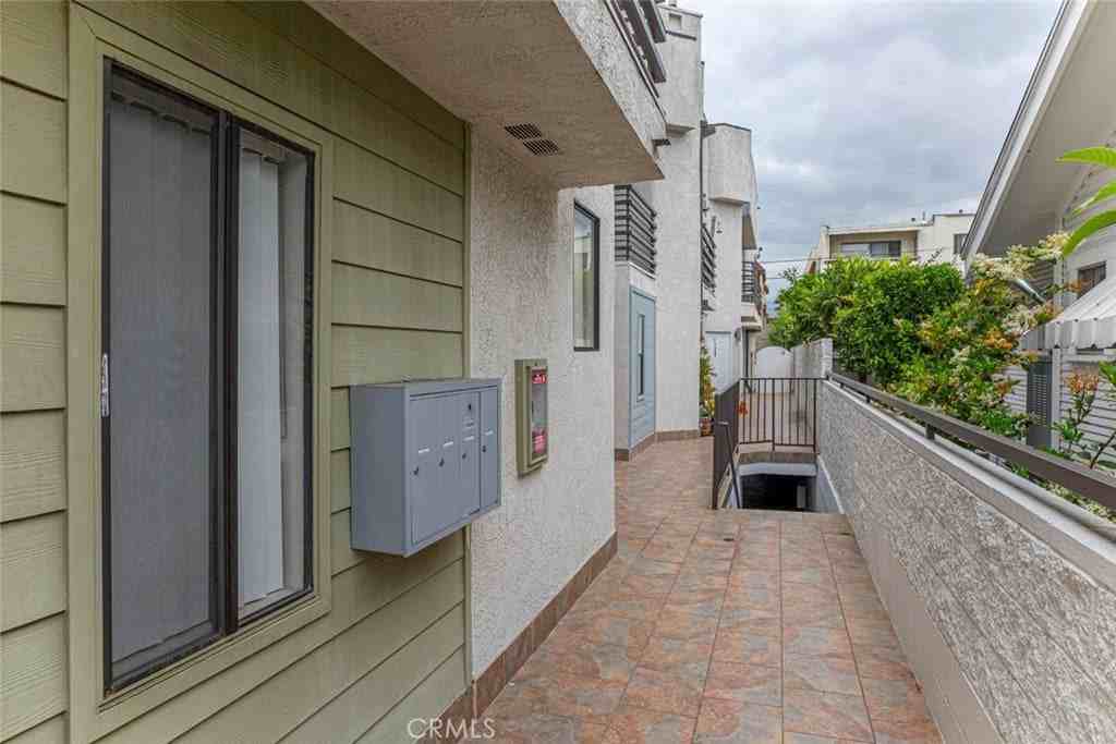 1327 Barrington Way - Photo 2 of 50