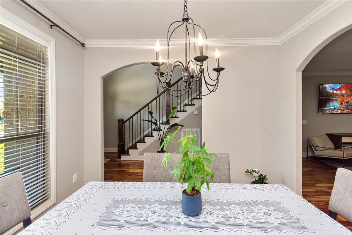 525 Piccadilly Dr - Photo 6 of 44