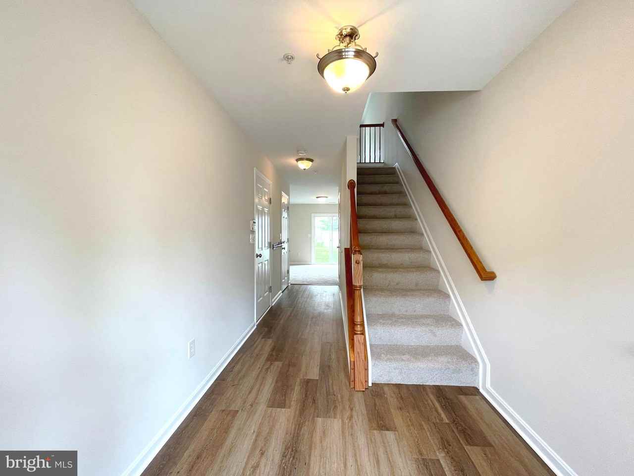 113 Polo Way - Photo 2 of 31