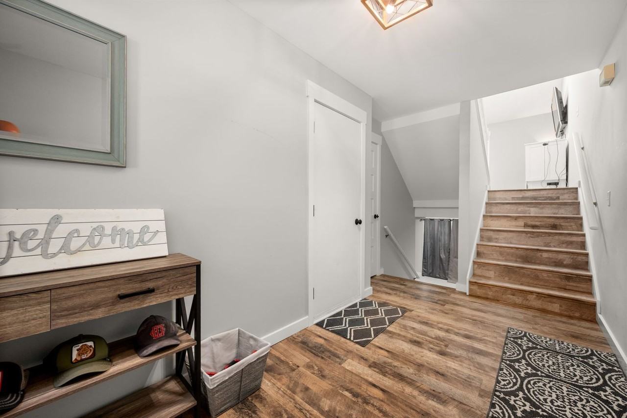 823 N 1st St - Photo 4 of 27