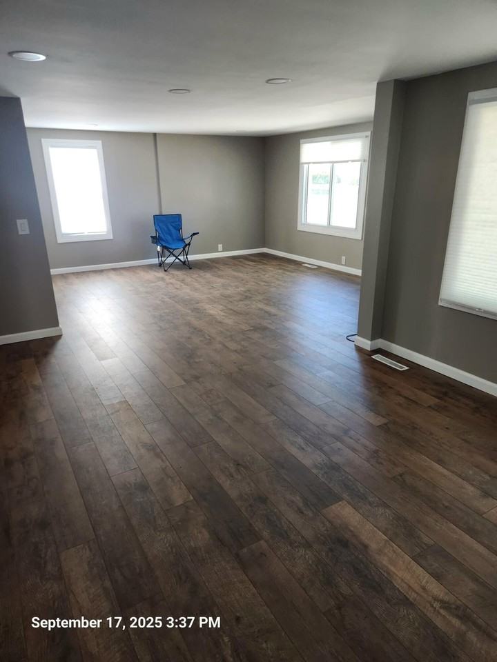 2855 Mann Rd - Photo 6 of 15