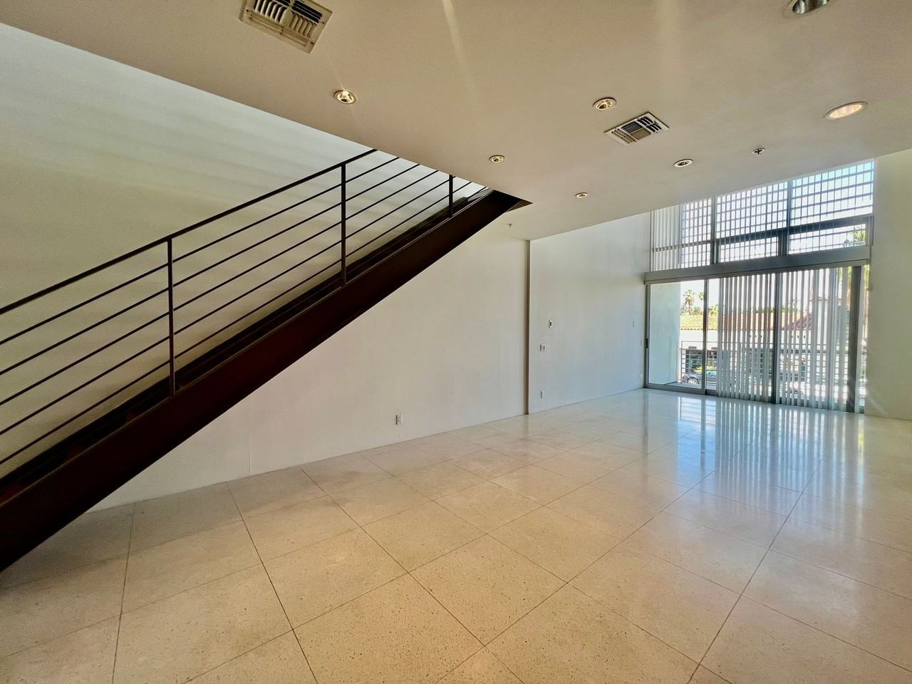 803 N Palm Canyon Dr #01 - Photo 7 of 40