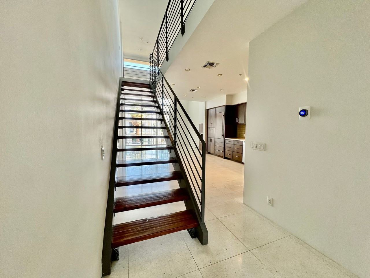 803 N Palm Canyon Dr #01 - Photo 6 of 40