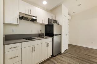 315 W Roy St #302 - Photo 1 of 1