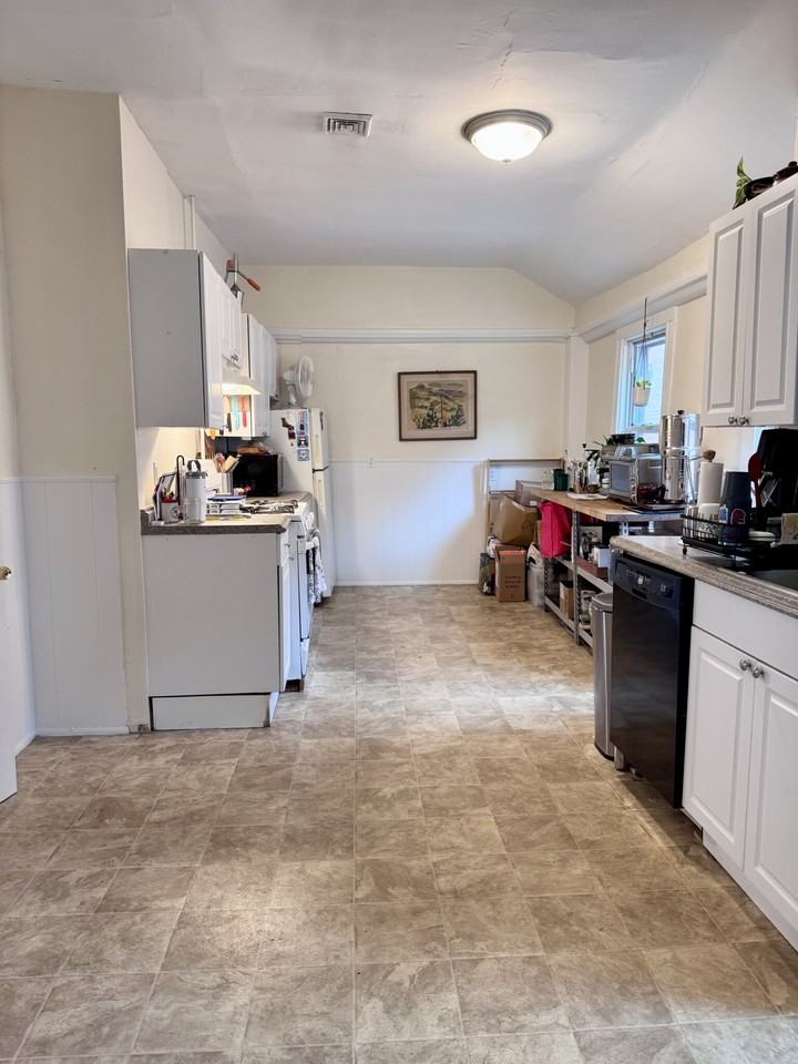 122 Gore St #2 - Photo 5 of 15