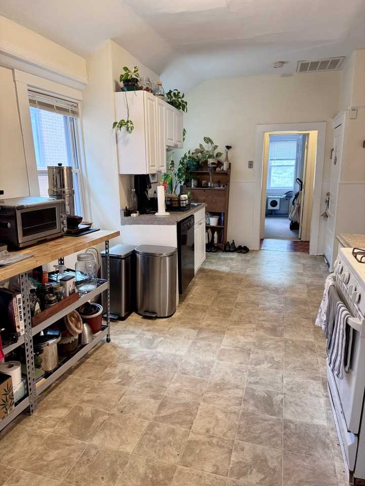 122 Gore St #2 - Photo 6 of 15