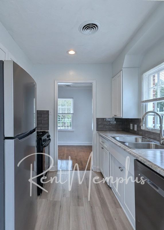 625 E Parkway S - Photo 3 of 15