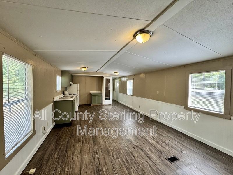 137 Southwest Piston Glen - Photo 3 of 12