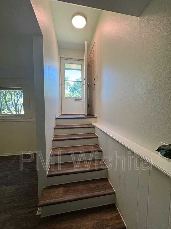 721 North Dougherty Street - Photo 5 of 10